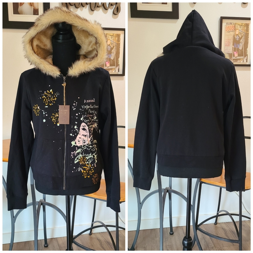 NWT'S - DEVINE -Cute Black Retro Fur Lined Graphic Zip Front Hoodie- Sz XL (M)